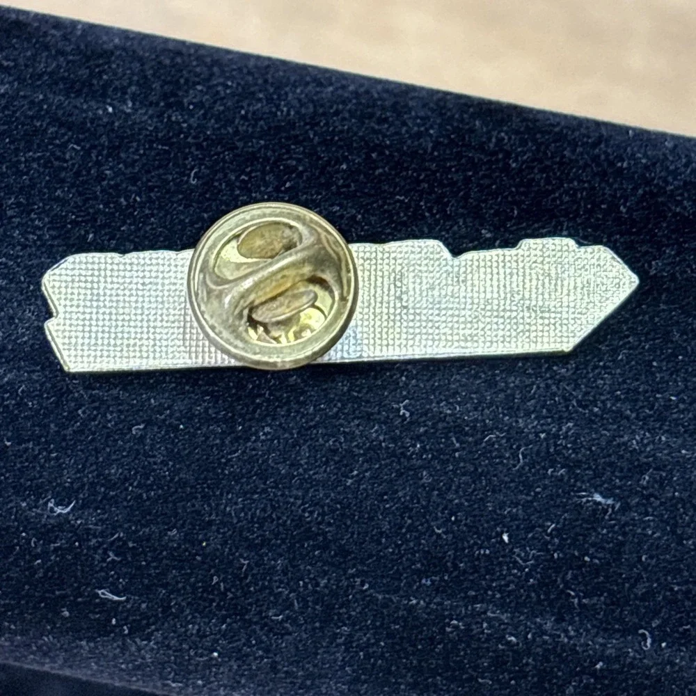 Vintage Chevrolet Camaro Enamel Lapel Pin Gold Tone GM Muscle Car Hat Tie Tack